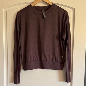 Vuori crewneck long sleeve